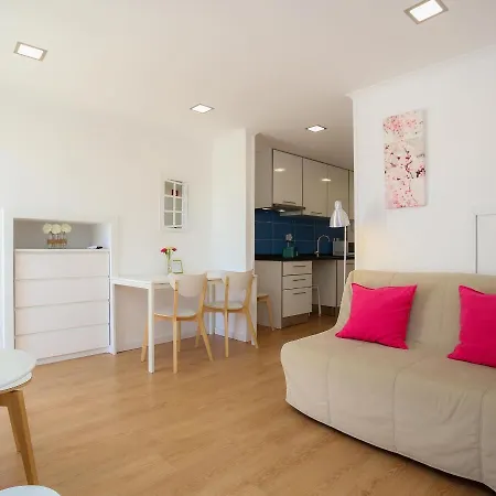 科姆西斯特洛公寓 公寓 *