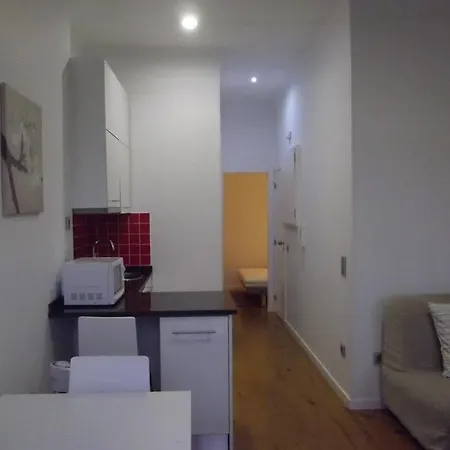 Com Historia شقة *